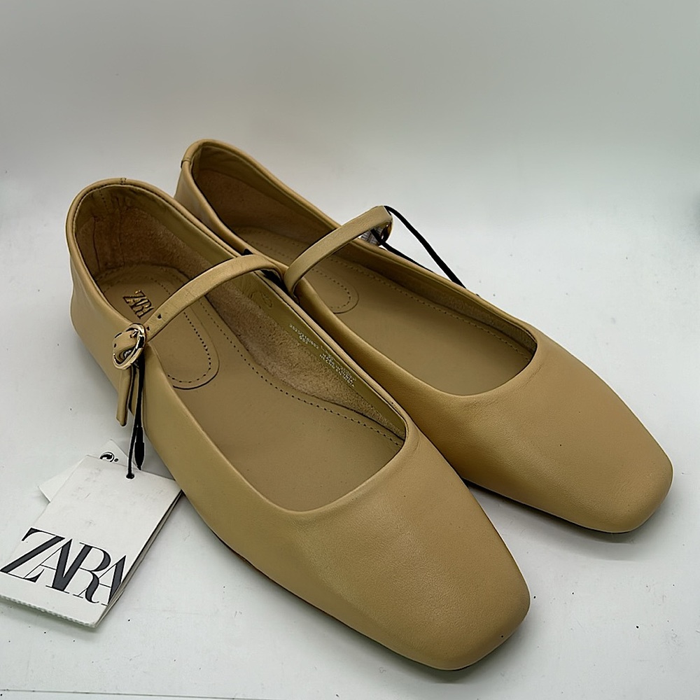 🌸🌸Zara NWT Tan Buckle Leather Ballet Flats Shoes **Size 39/US Size 8** 🌸🌸